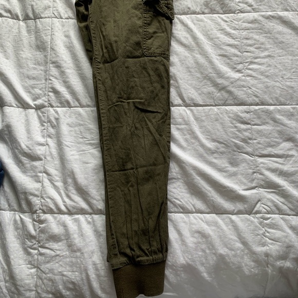Green Boathouse Cargo Pants - Picture 3 of 4